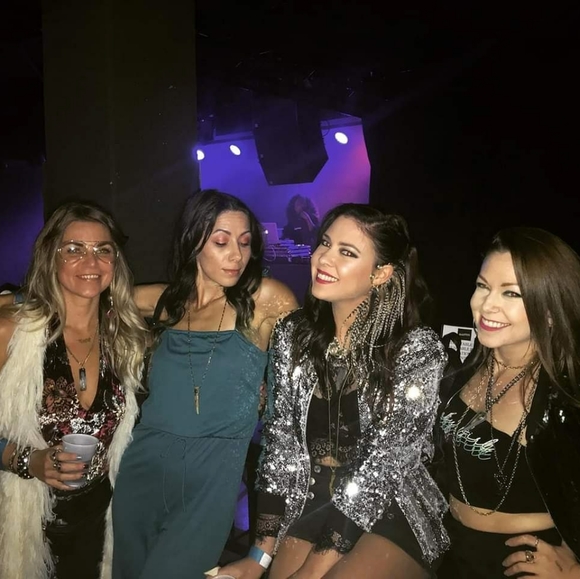 Meet your Posher! 🌟 🌹 - Picture 13 of 15